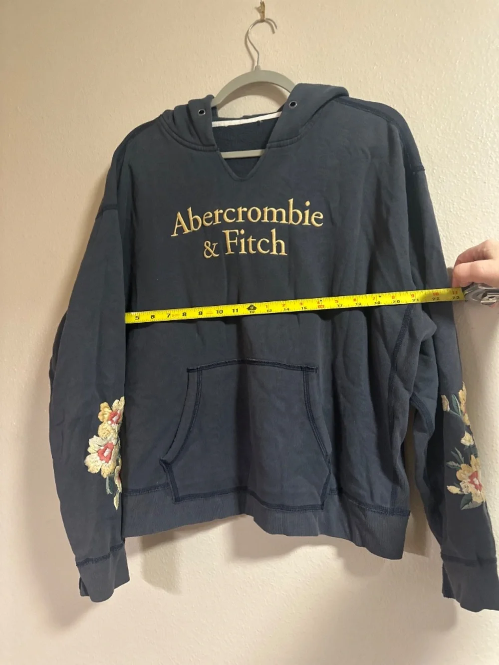Abercrombie & Fitch Floral Embroidered Hoodie โ Navy Blue โ Pullover Sweatshirt - Picture 3 of 6